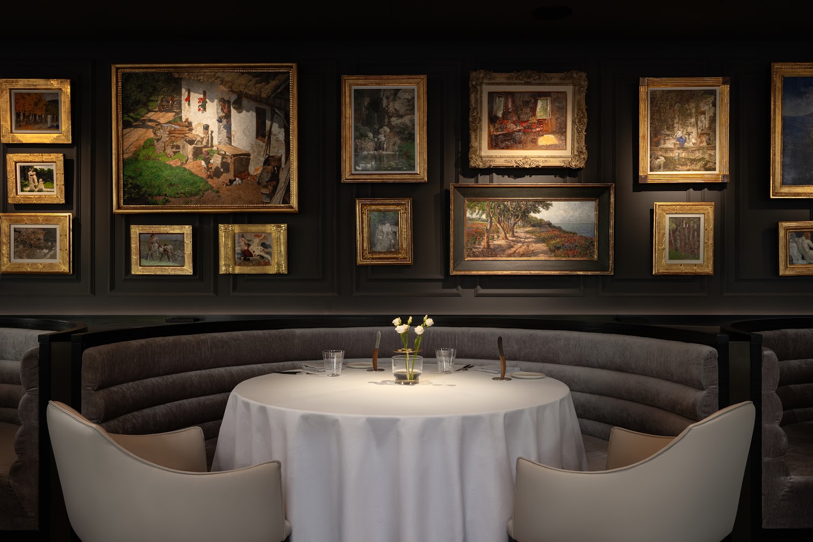 Glasswing Restaurant by Alexandru Simon