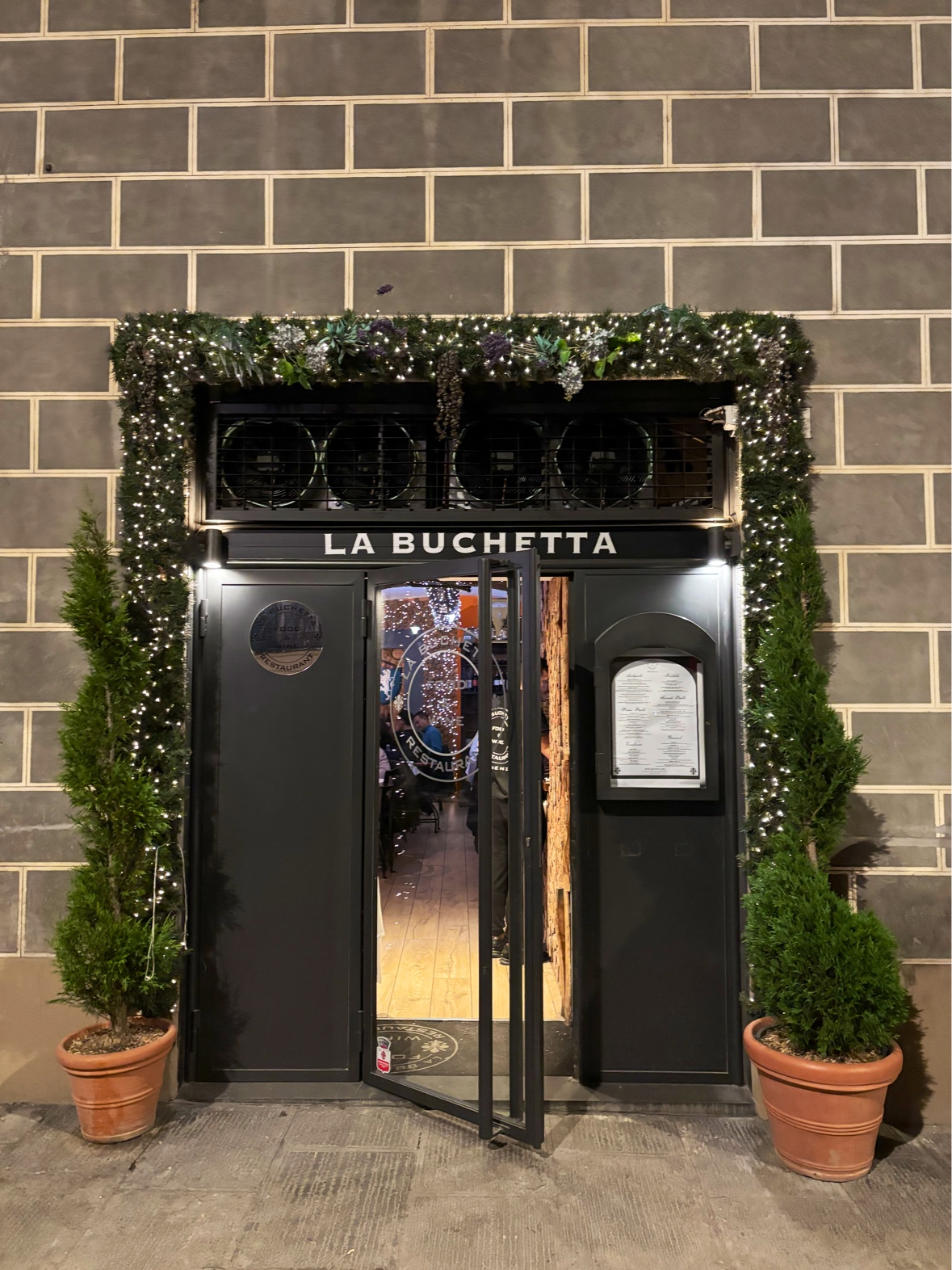 La Buchetta Food & Wine Restaurant